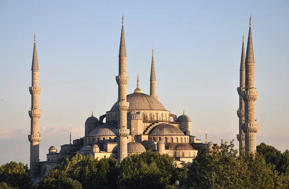 Hatay’ın simge caddesi yeniden yaşıyor: Atatürk Caddesi’nde 936 konut ve 612 iş yeri teslim edildi. Arşiv fotoğrafı.
