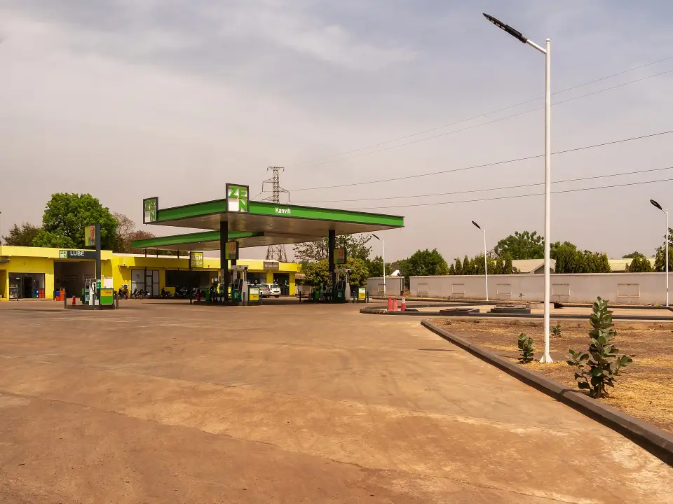 Motorinde indirim sürüyor: Salı günü litrede 4,95 lira daha düşebilir. Temsili fotoğraf; haber konusu olayın görüntüsü değildir.